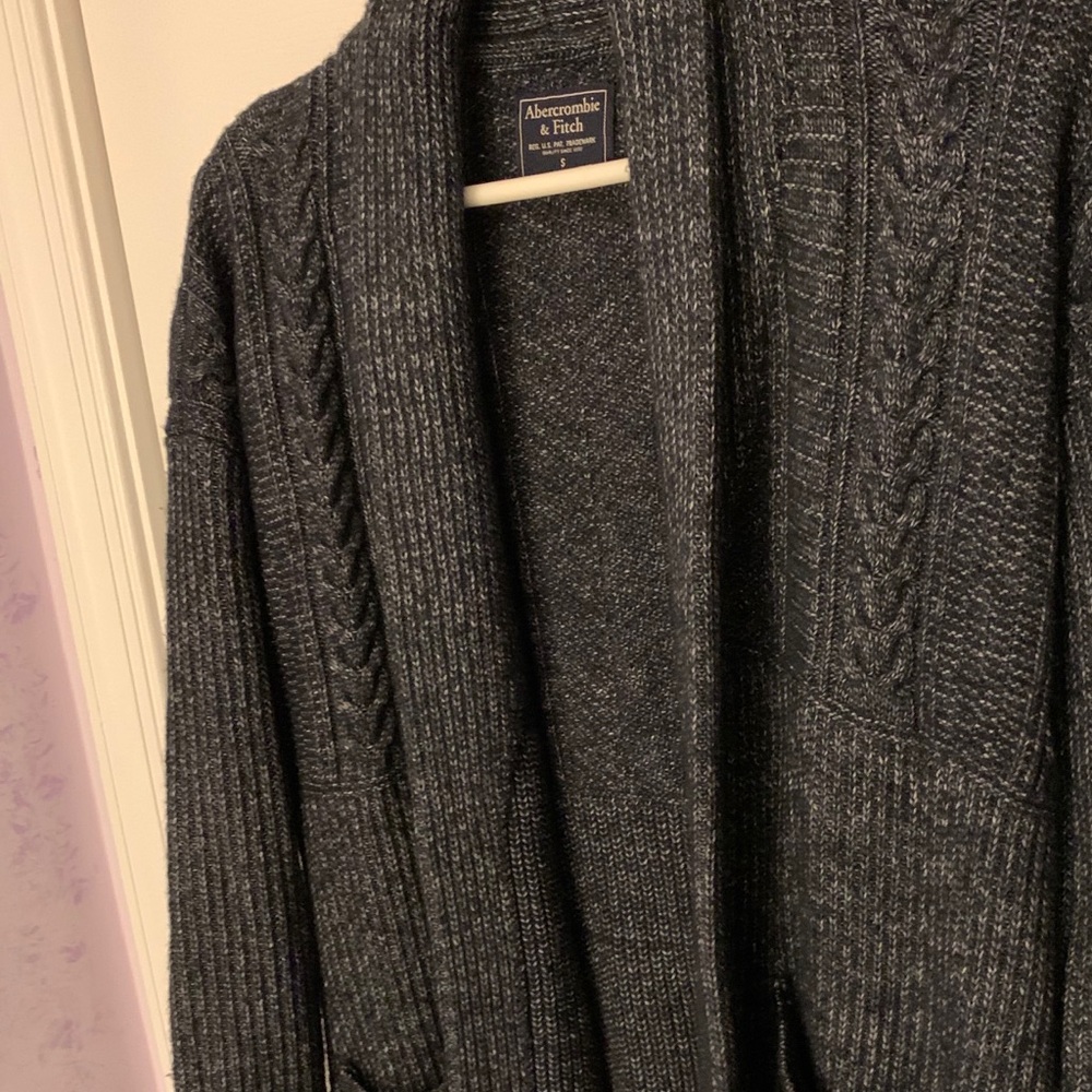 A&F Cardigan - Picture 2 of 3